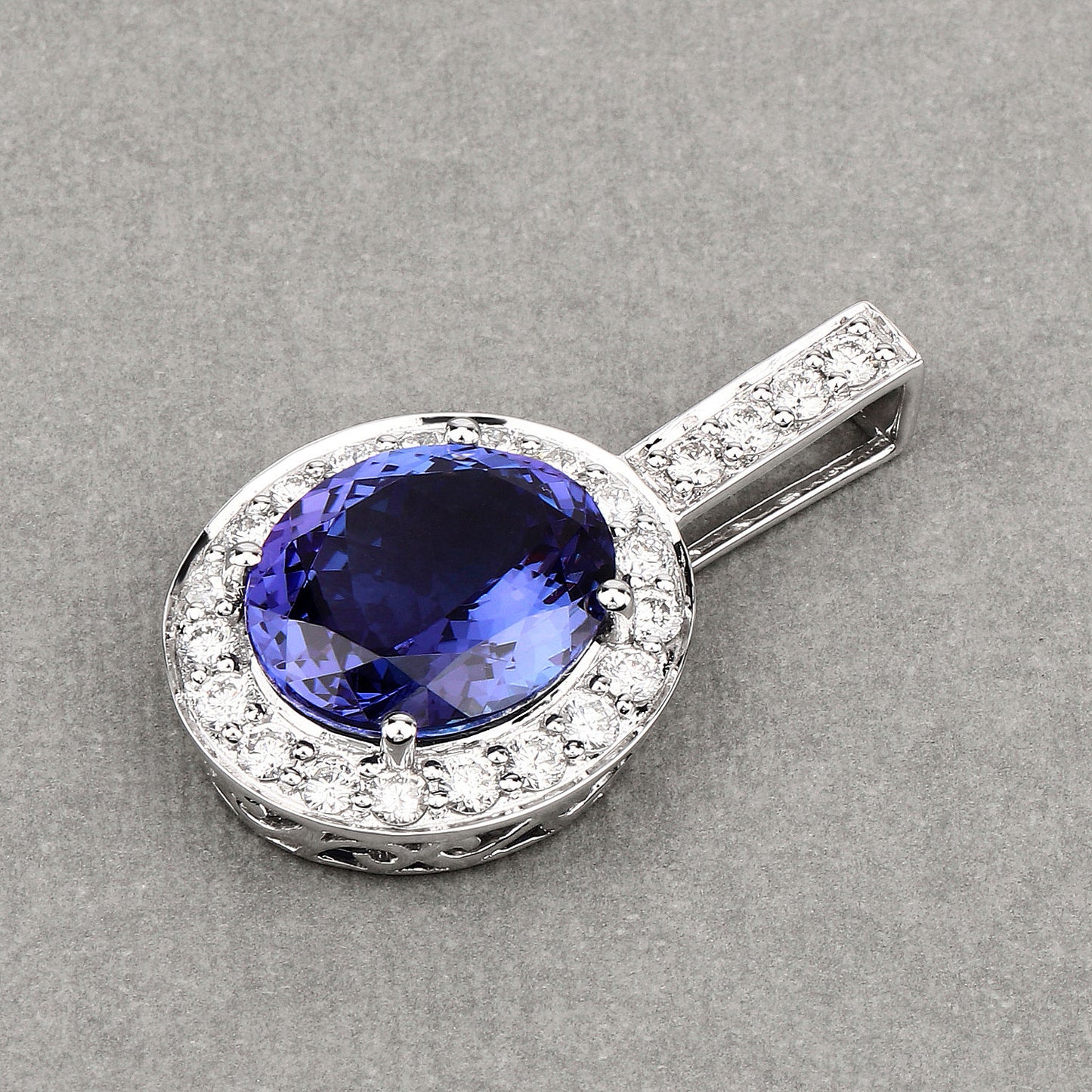 Tanzanite Pendant Necklace Diamond Setting 10.1 Carats 18K White Gold