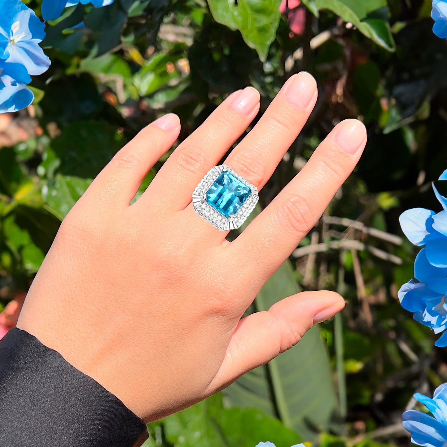 Aquamarine Ring With Diamonds 13.8 Carats 14K White Gold