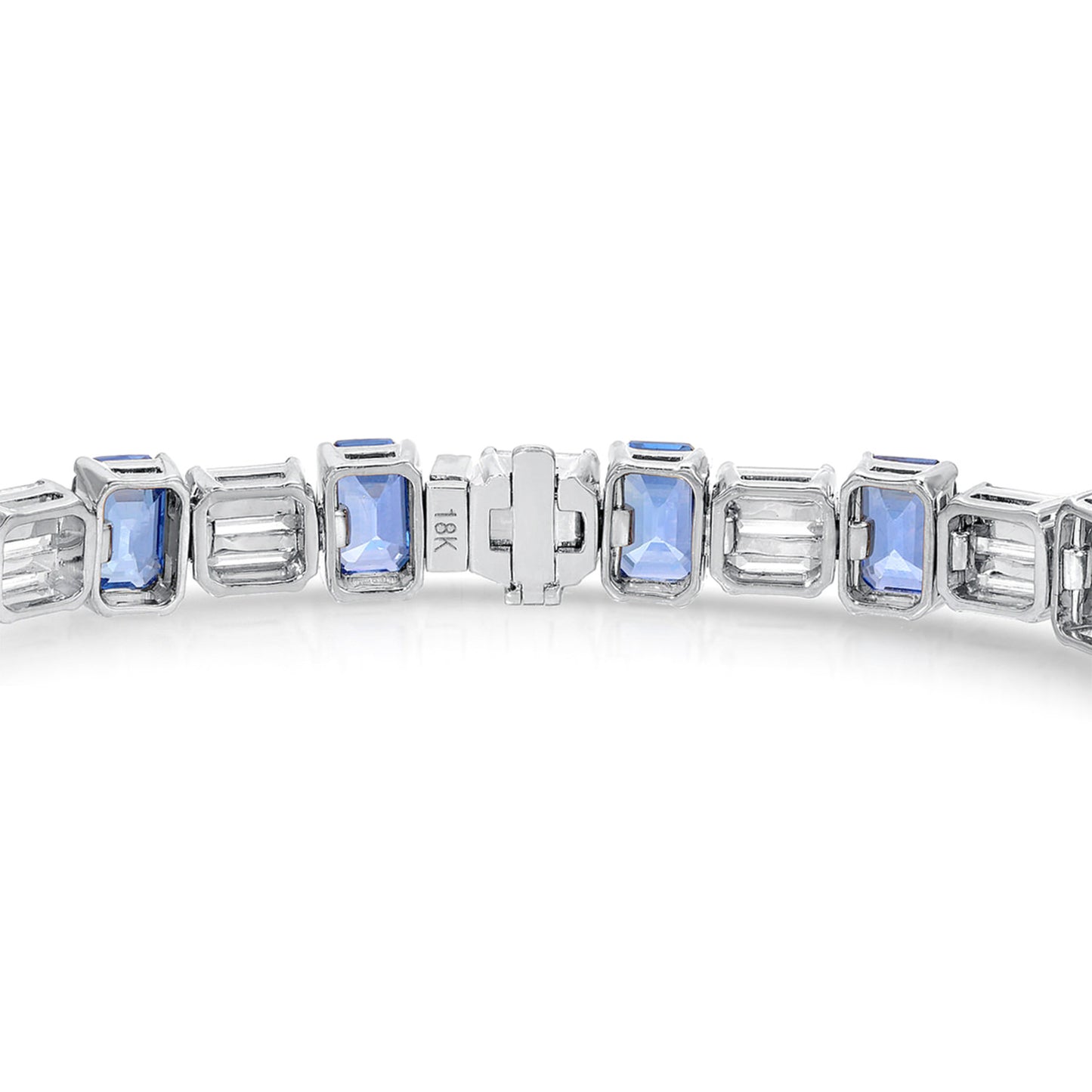 Important Blue Sapphire and Diamond Bracelet 23.4 Carats 18K White Gold