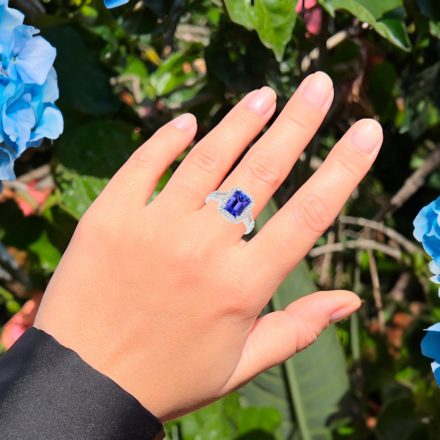 Tanzanite Cocktail Ring With Diamond Halo 2.9 Carats Total 14K Gold