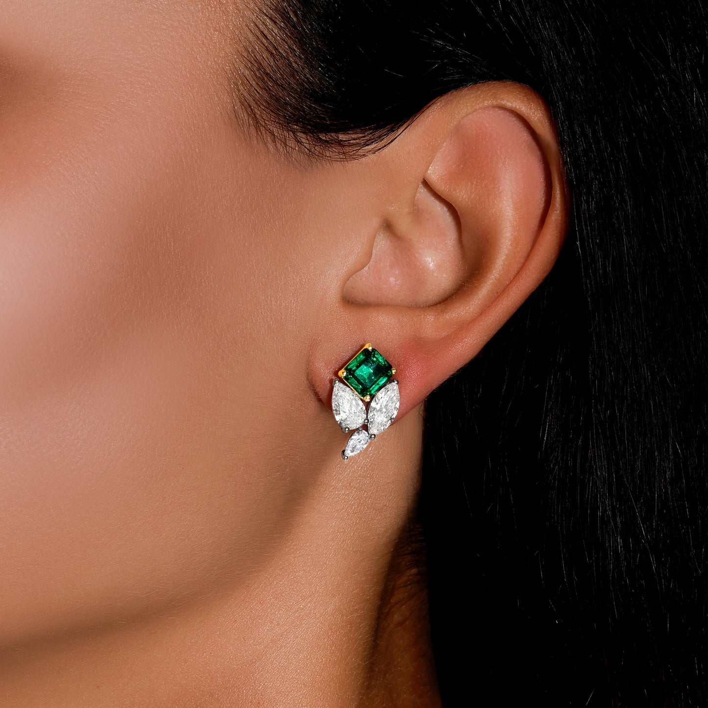 Unique Emerald and Diamond Earrings 7.1 Carats 18K Gold