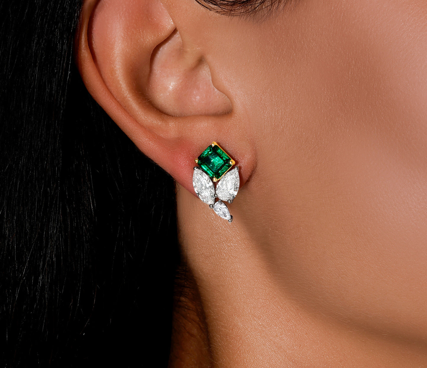 Unique Emerald and Diamond Earrings 7.1 Carats 18K Gold