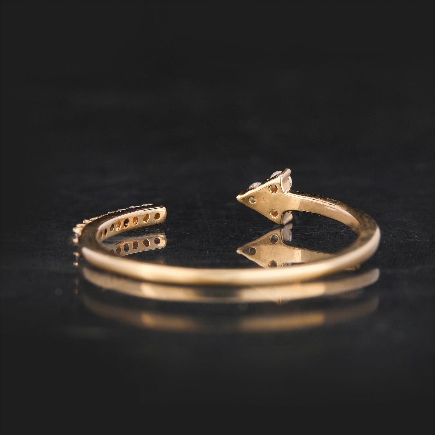 Diamond Arrow Ring 0.07 Carats 9K Yellow Gold