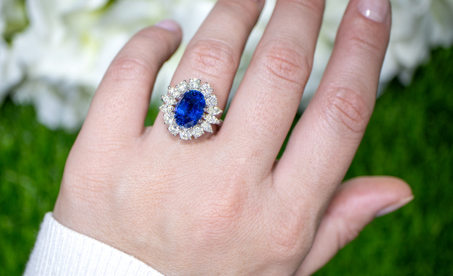 IDL Certified Ceylon Sapphire Ring Large Diamond Halo 6.26 Carats 18K Gold