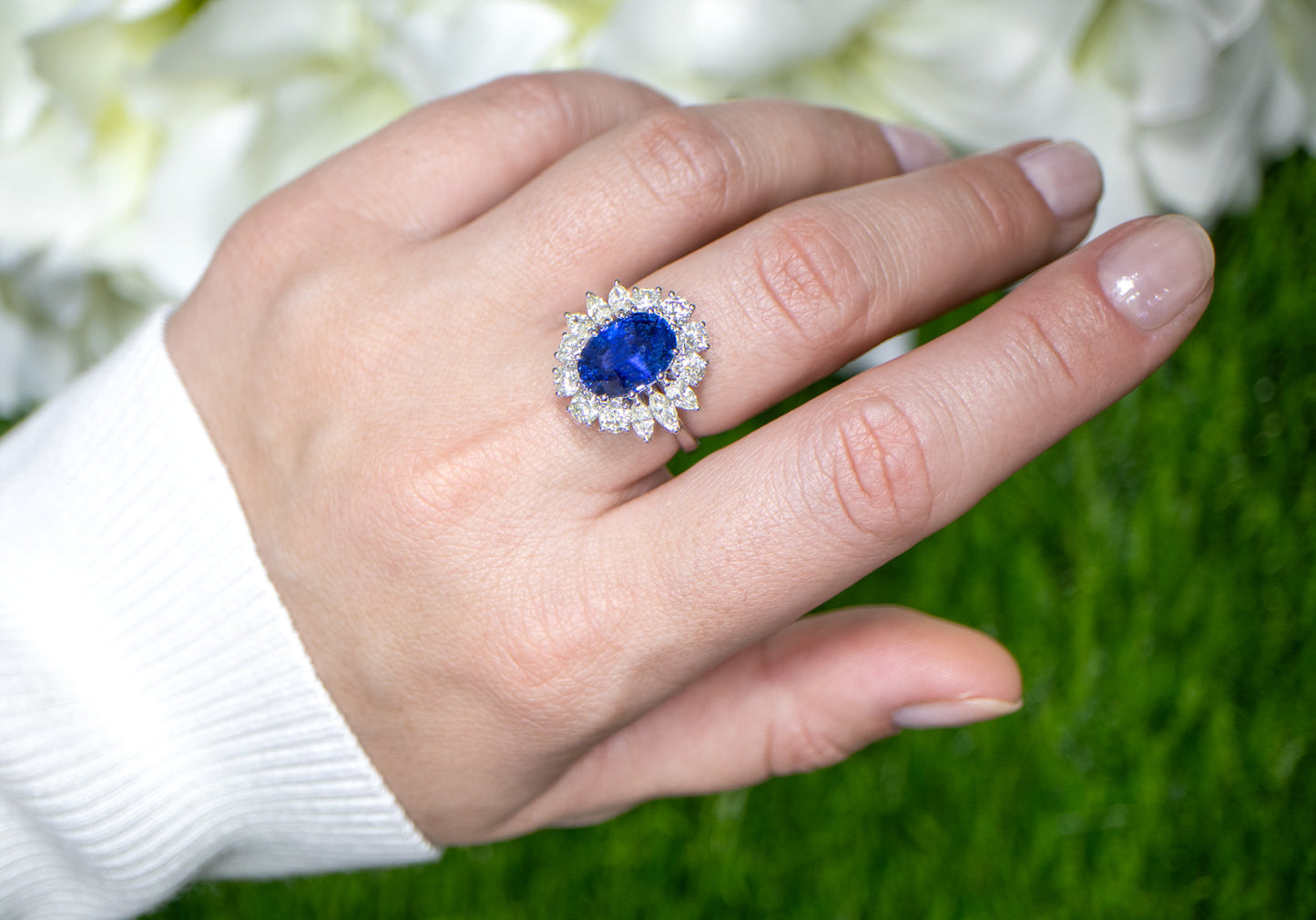IDL Certified Ceylon Sapphire Ring Large Diamond Halo 6.26 Carats 18K Gold