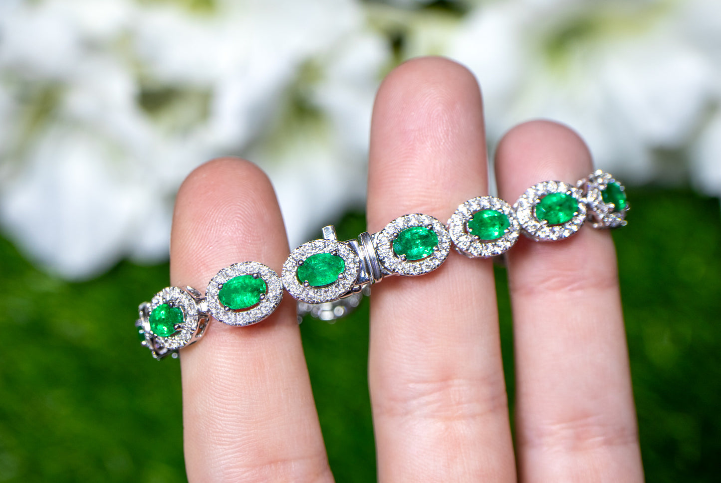 Emerald Bracelet Diamond Halo 9.76 Carats 18K Gold