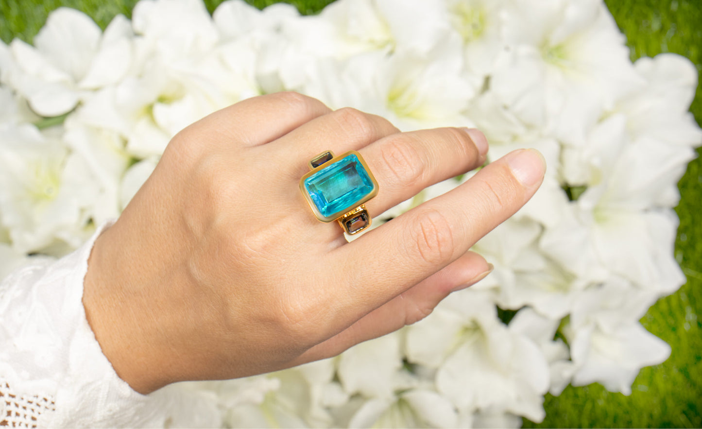 Paraiba Quartz Ring London Blue Topaz 17 Carats 18K Yellow Gold Plated Silver
