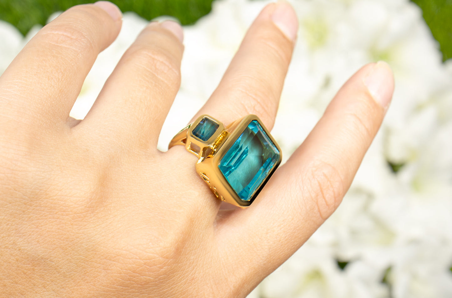 Paraiba Quartz Ring London Blue Topaz 17 Carats 18K Yellow Gold Plated Silver