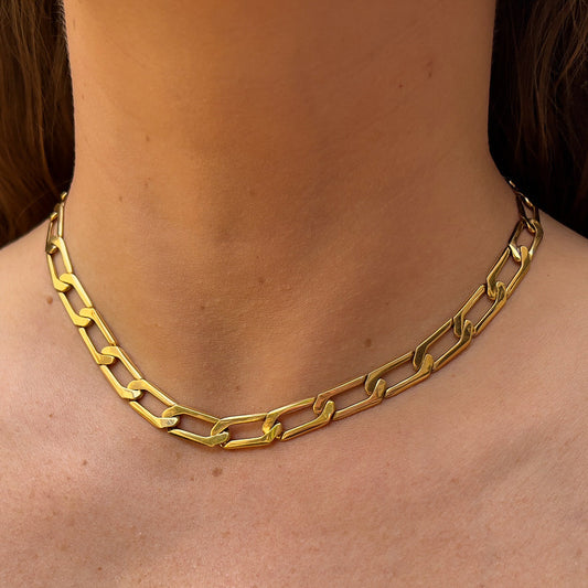 Minimalist Jewelry: The Timeless Trend That Never Goes Out of Style