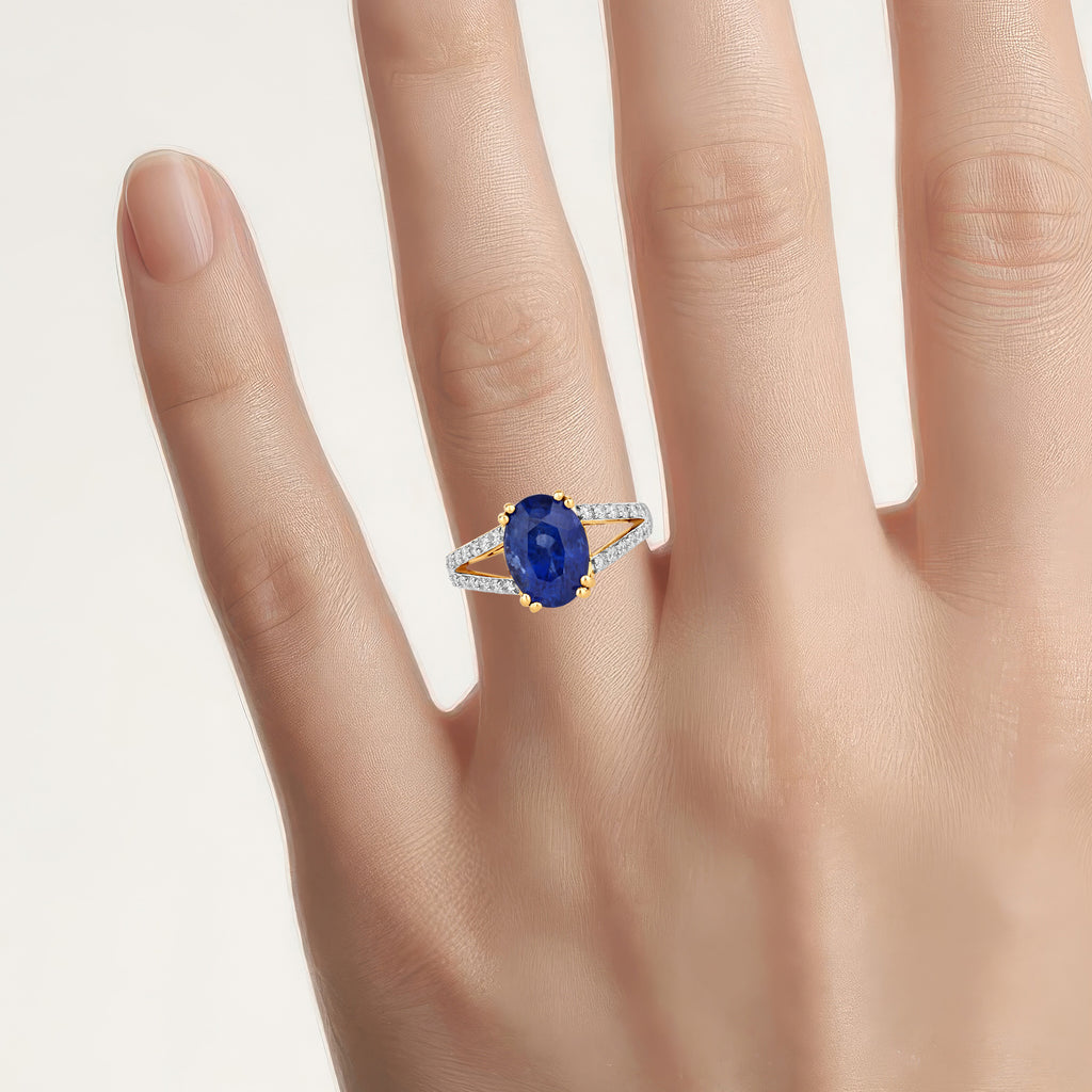 Blue Sapphire Ring With Diamonds 4.24 Carats 18K Yellow Gold