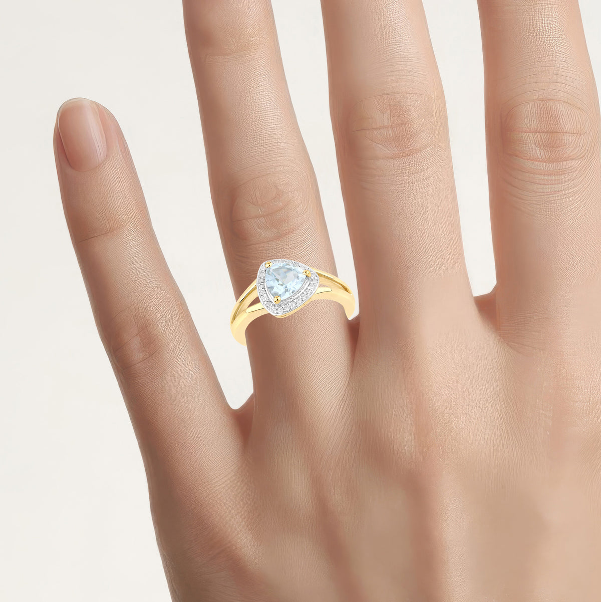 Aquamarine Ring With White Sapphire 0.92 Carats Gold Plated Silver