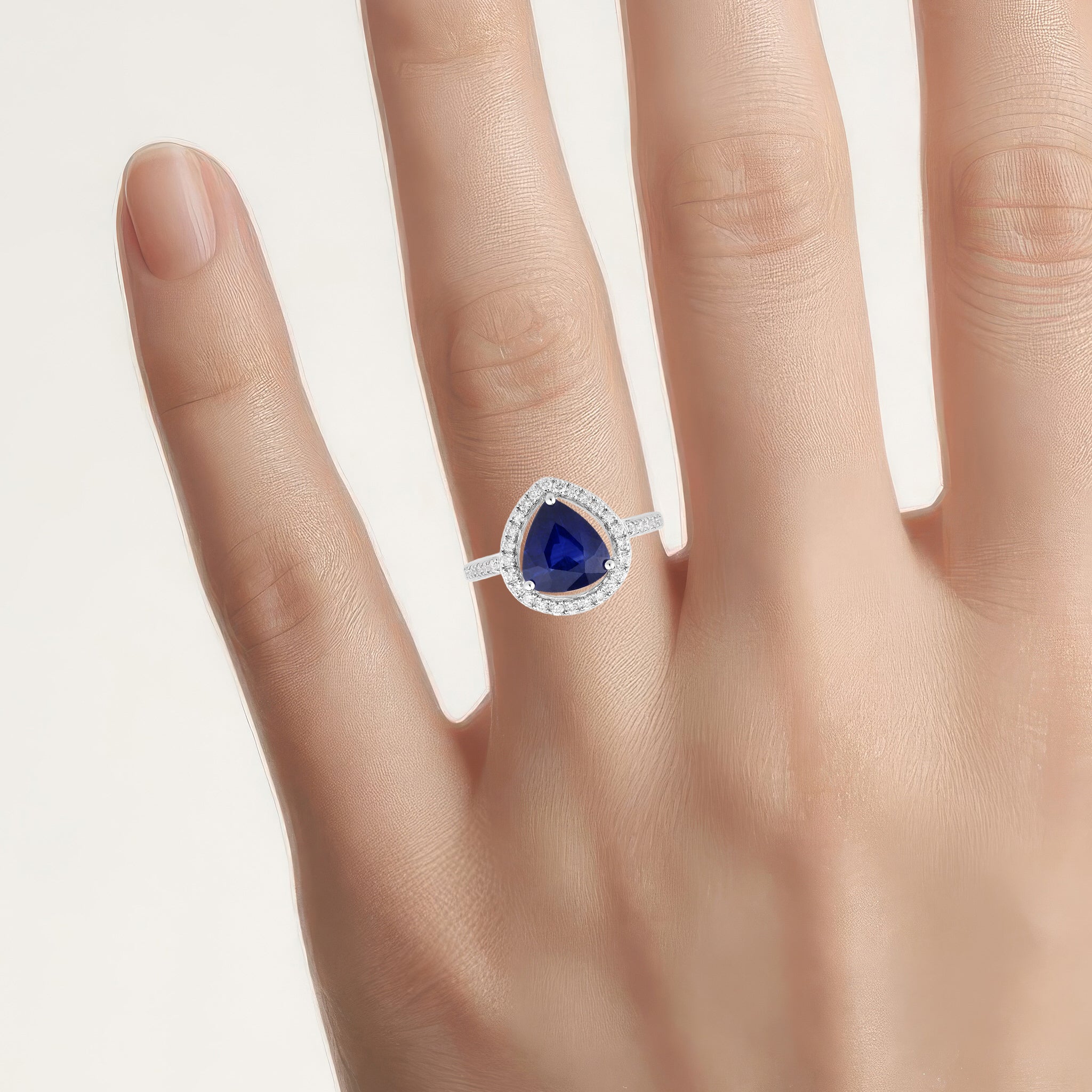 Blue Sapphire Ring With Diamonds 3.44 Carats 18K White Gold