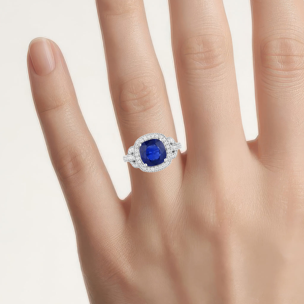 Blue Sapphire Ring With Diamonds 3.6 Carats 18K White Gold