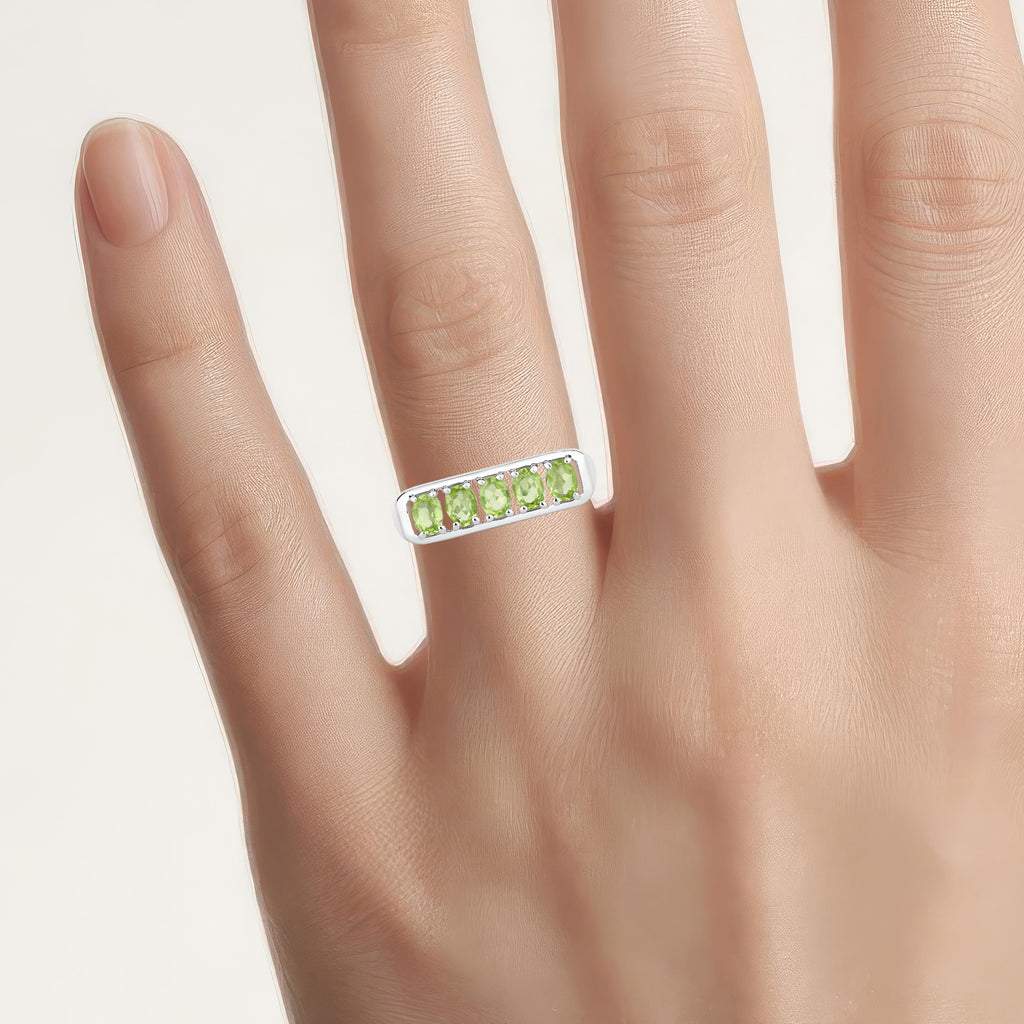 Peridot Ring 0.84 Carats Sterling Silver