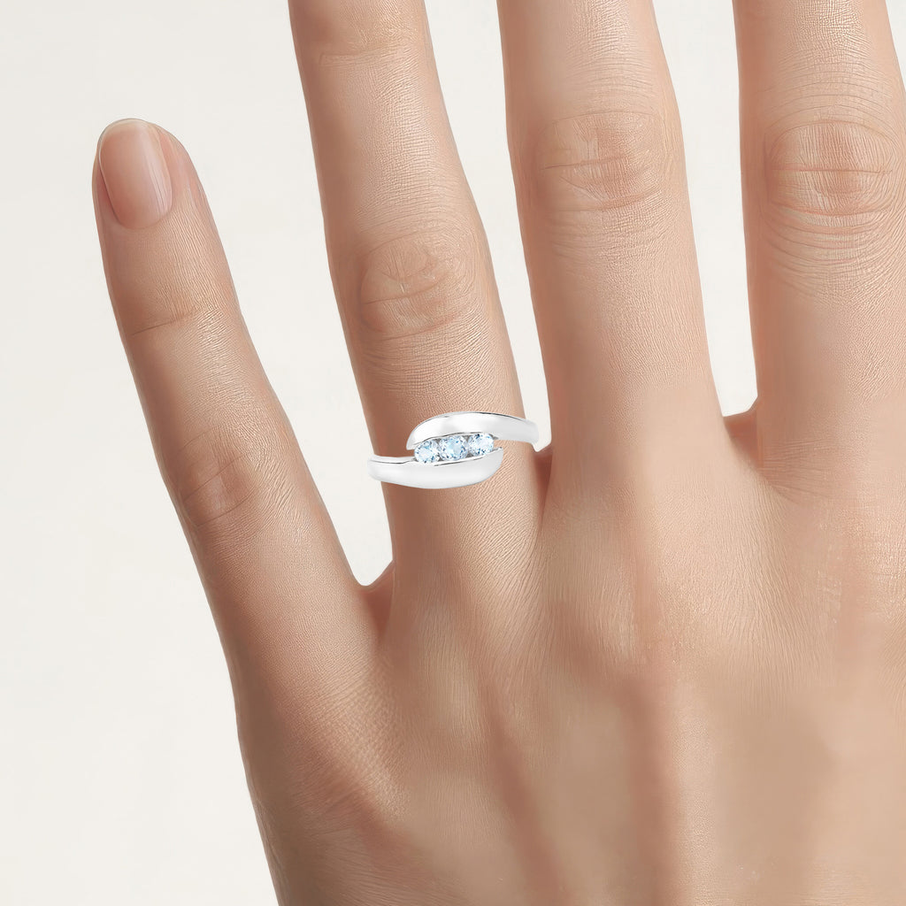 Blue Topaz Ring 0.7 Carats Sterling Silver