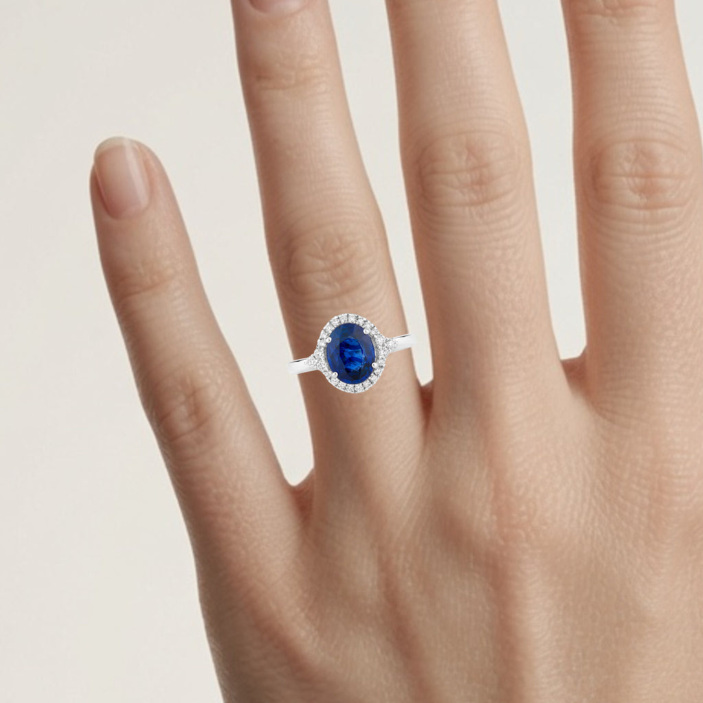 Blue Sapphire Ring With Diamonds 2.58 Carats 18K White Gold