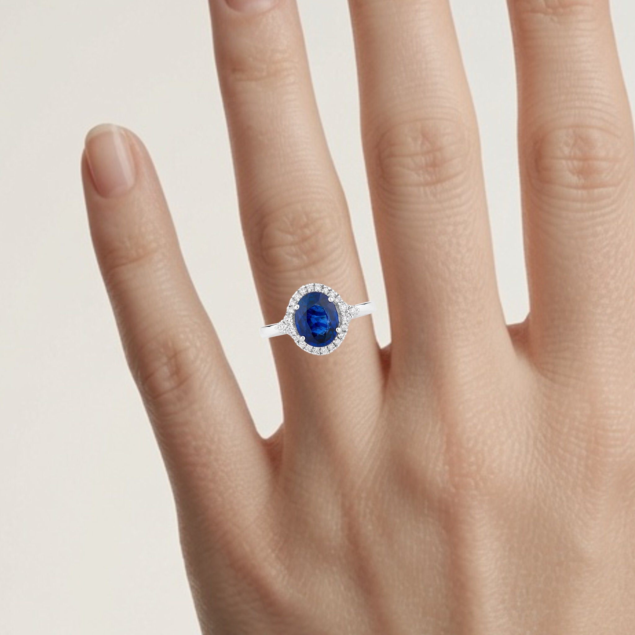 Blue Sapphire Ring With Diamonds 2.58 Carats 18K White Gold