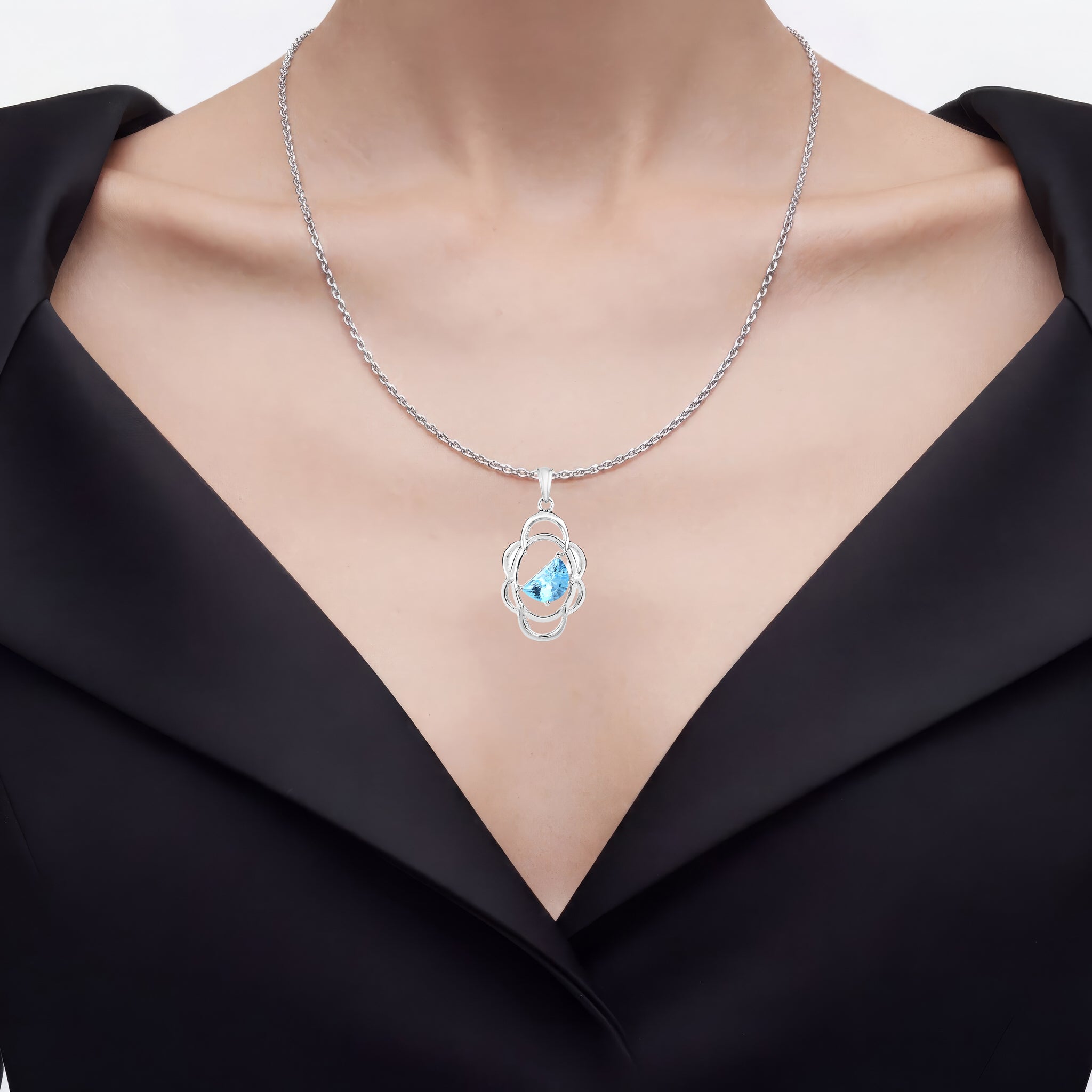 Swiss Blue Topaz Pendant 4.58 Carats Sterling Silver