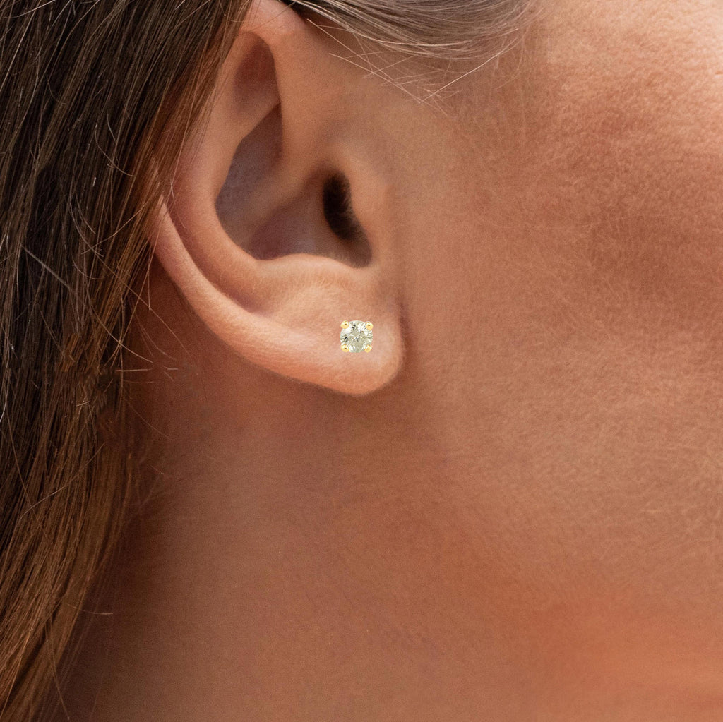 Diamond Stud Earrings 0.9 Carats 14K Yellow Gold