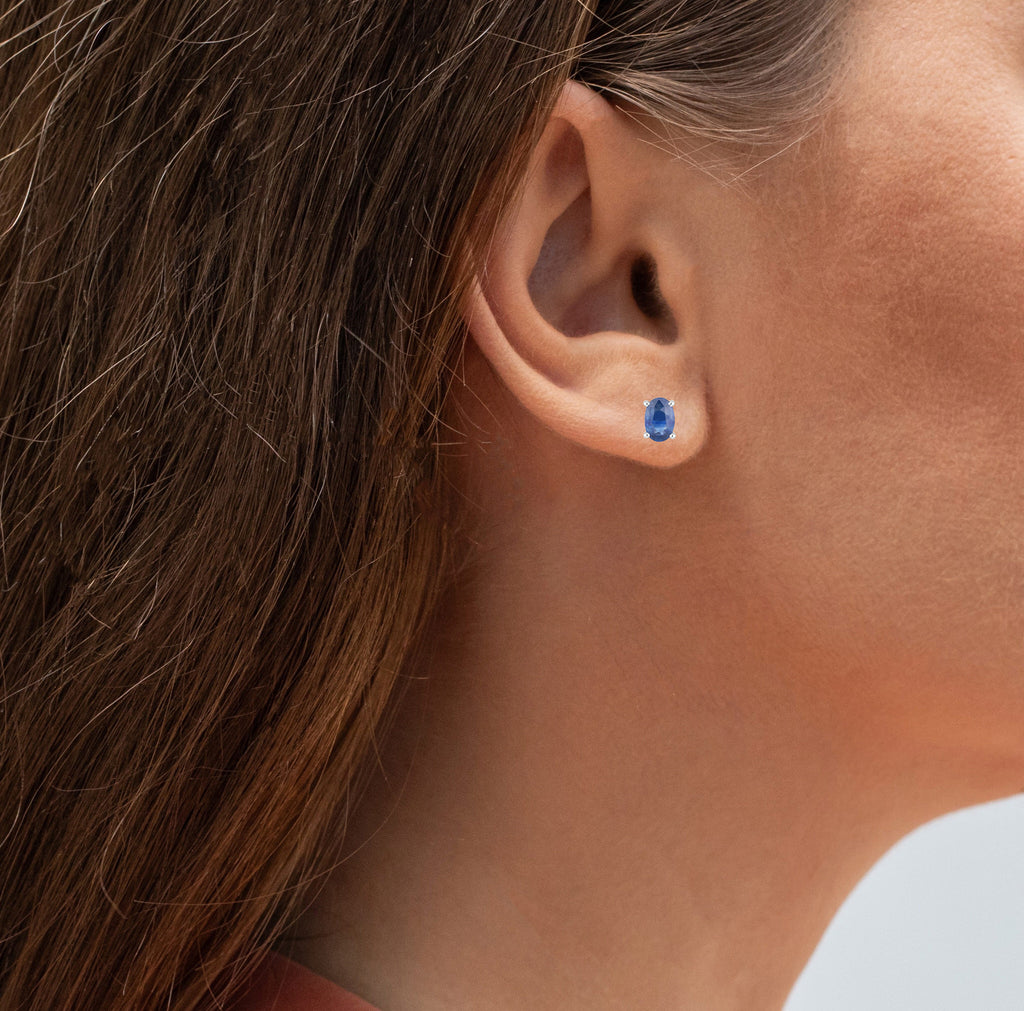 Blue Sapphire Stud Earrings 0.94 Carats 14K White Gold