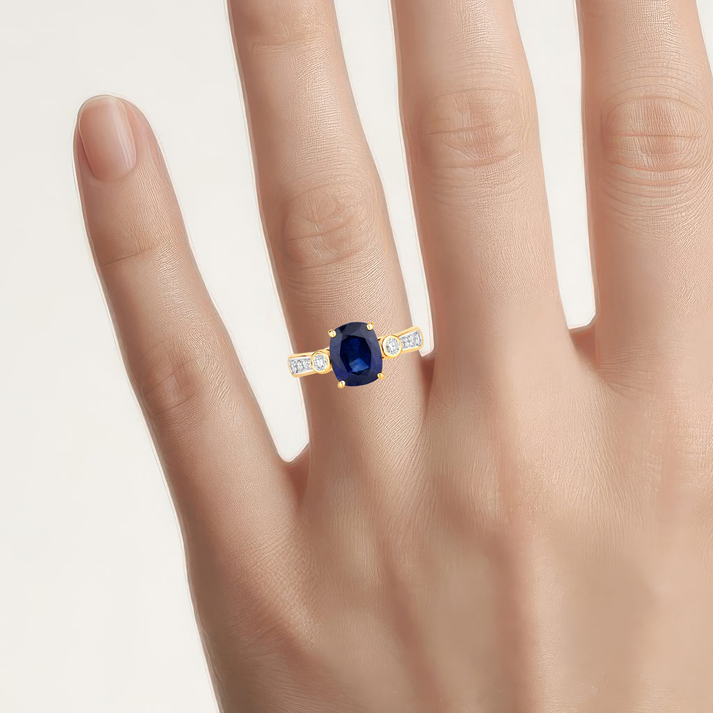Blue Sapphire Ring With Diamonds 2.96 Carats 18K Yellow Gold