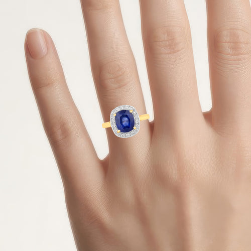 Blue Sapphire Ring With Diamonds 4.34 Carats 18K Yellow Gold