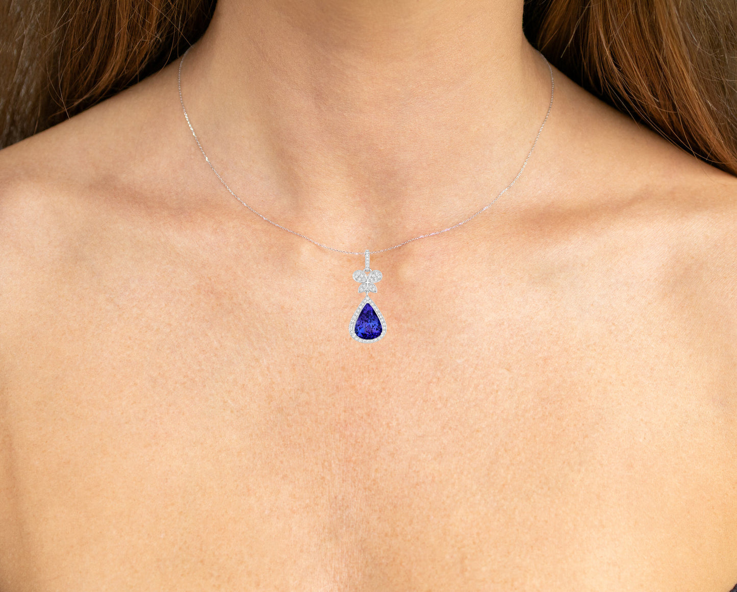 Natural Tanzanite Pendant With Diamonds 5.50 Carats 18K White Gold