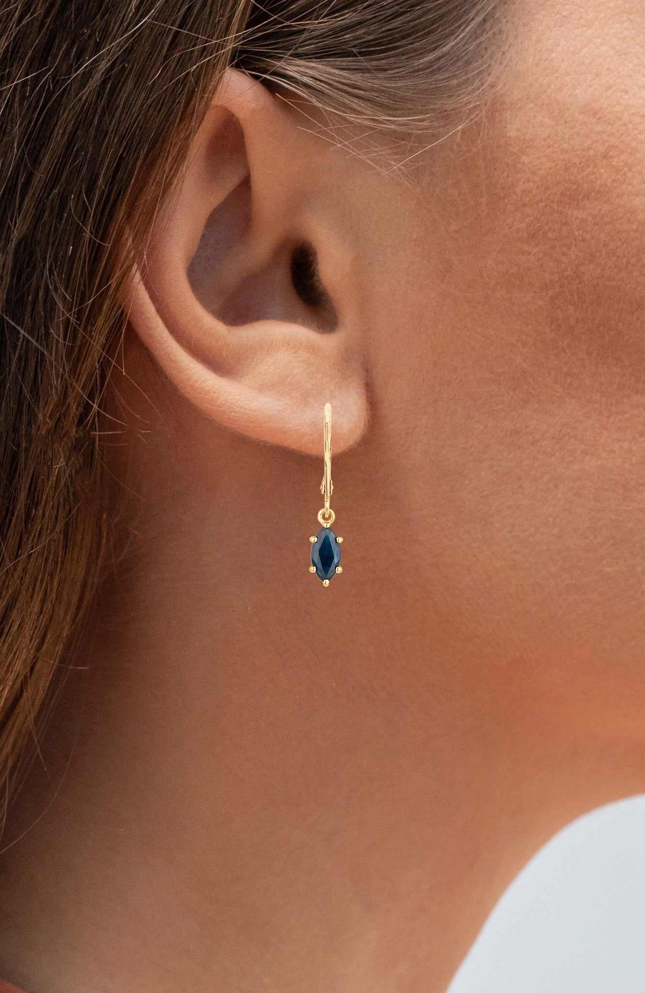 Natural Sapphire Dangle Earrings 1.18 Carats 10K Yellow Gold
