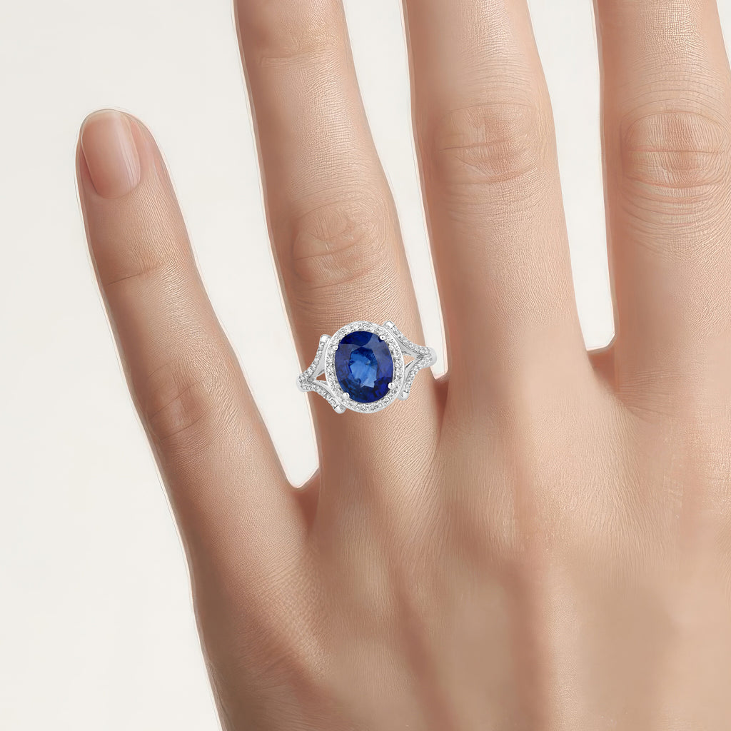 Blue Sapphire Ring With Diamonds 3.68 Carats 18K White Gold