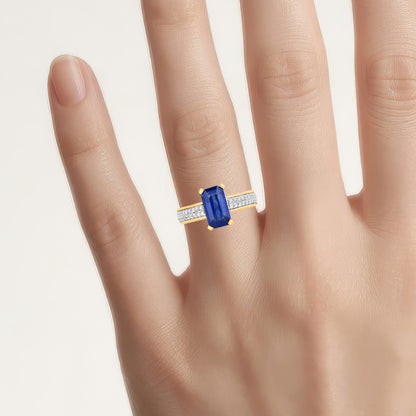 Blue Sapphire Ring With Diamonds 3.1 Carats 18K Yellow Gold
