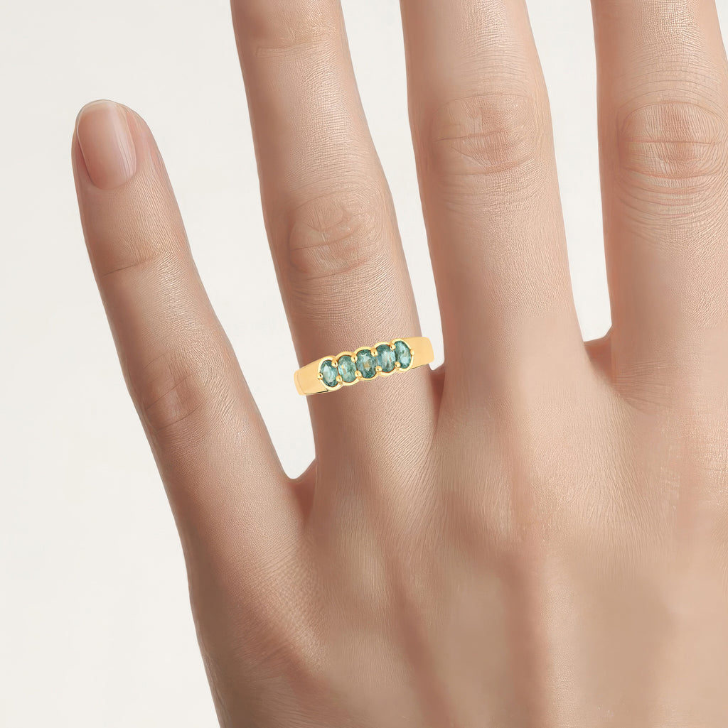 Alexandrite Ring 0.64 Carats 18K Yellow Gold