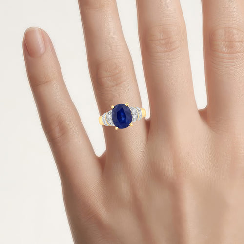Blue Sapphire Ring With Diamonds 4.22 Carats 18K Yellow Gold