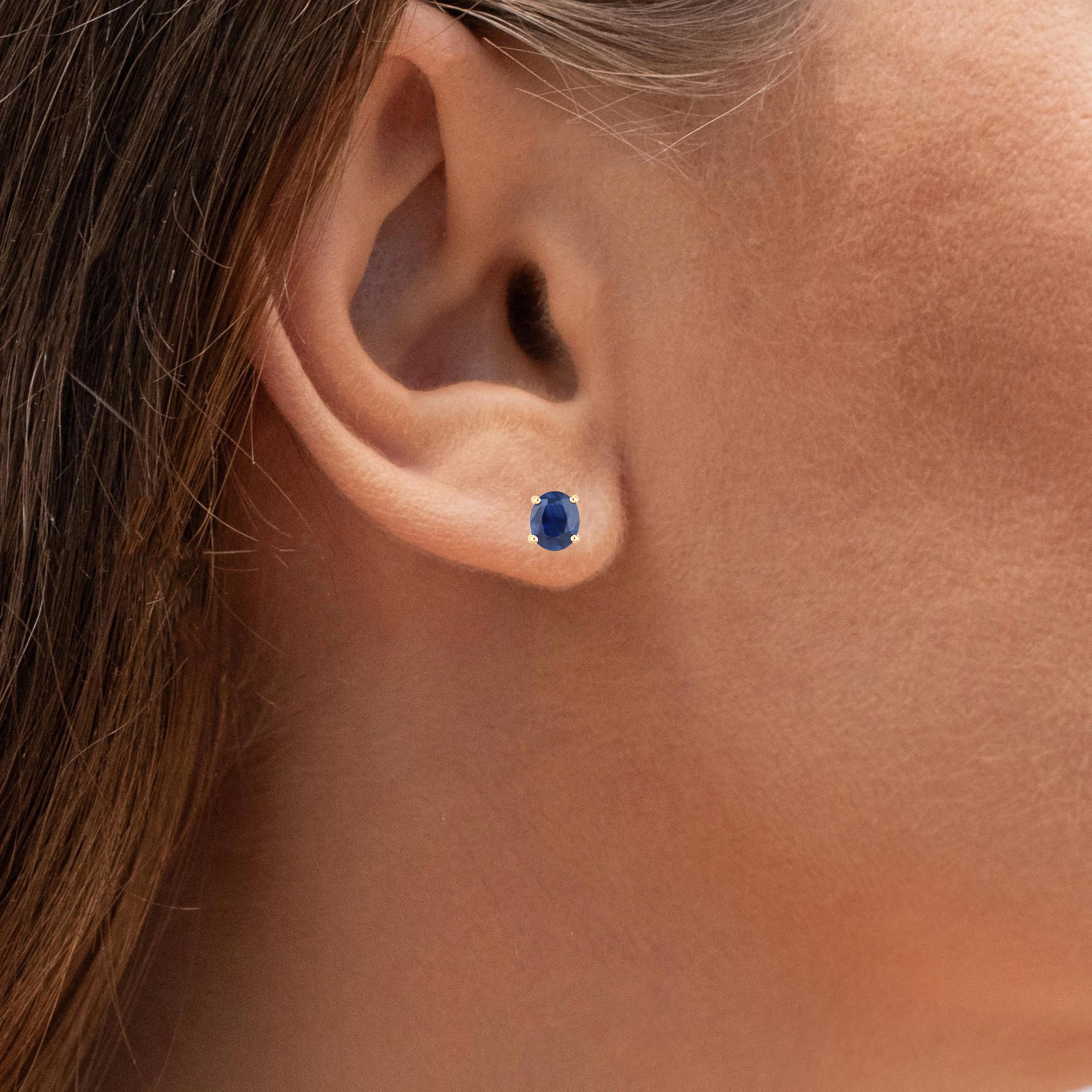 Blue Sapphire Stud Earrings 0.66 Carats 14K Yellow Gold