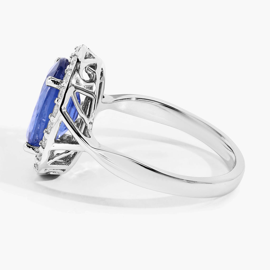 Blue Sapphire Ring With Diamonds 4.26 Carats 18K White Gold