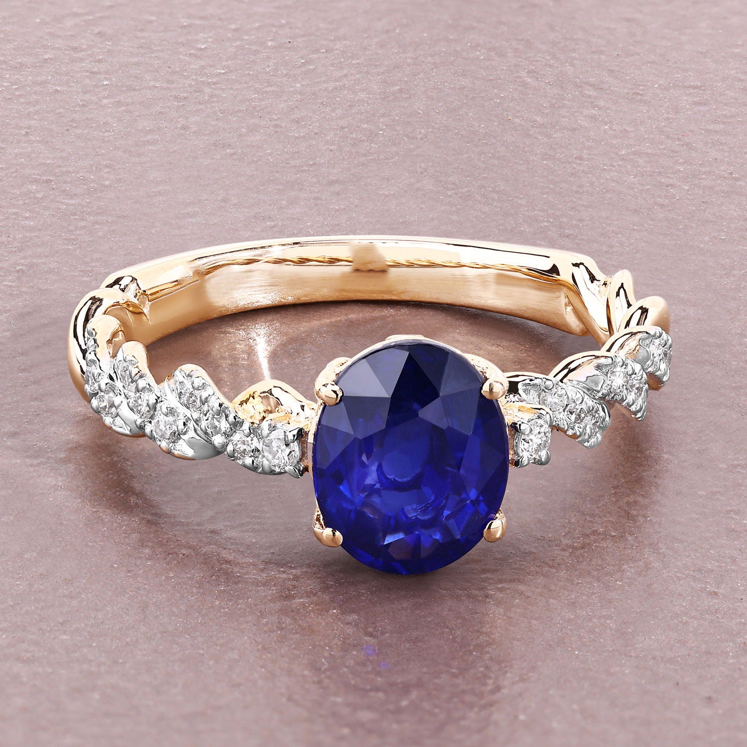 Blue Sapphire Ring With Diamonds 2.1 Carats 18K Yellow Gold