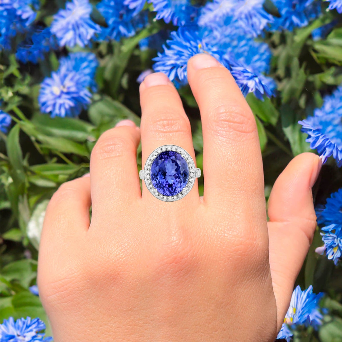 Tanzanite Ring With Diamonds 18.4 Carats 18K White Gold