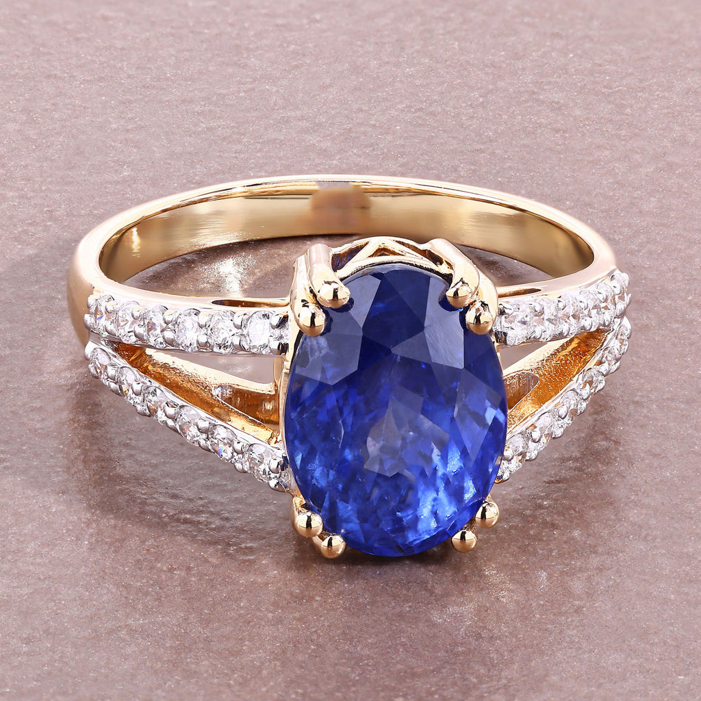 Blue Sapphire Ring With Diamonds 4.24 Carats 18K Yellow Gold
