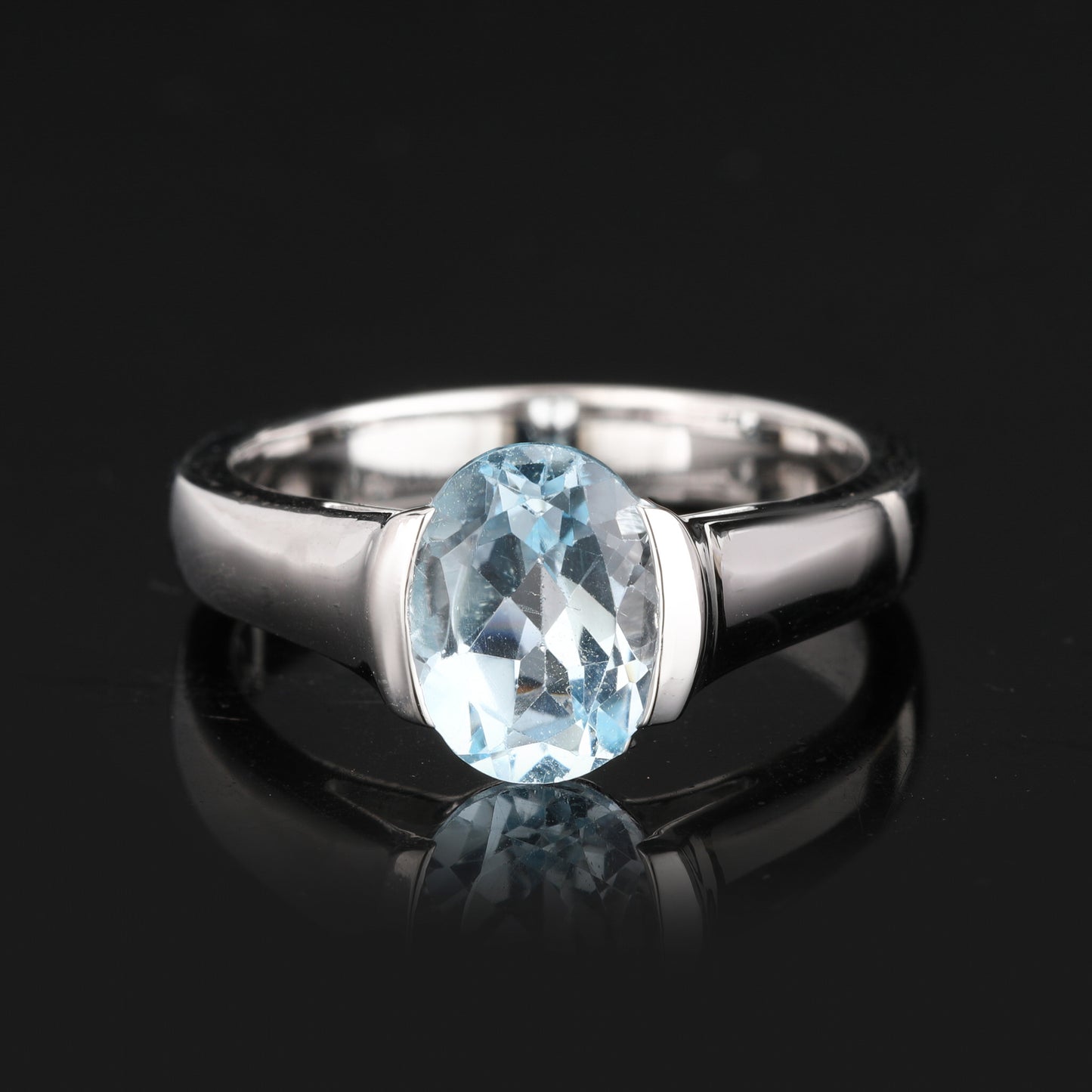 Blue Topaz Ring 2 Carats Sterling Silver