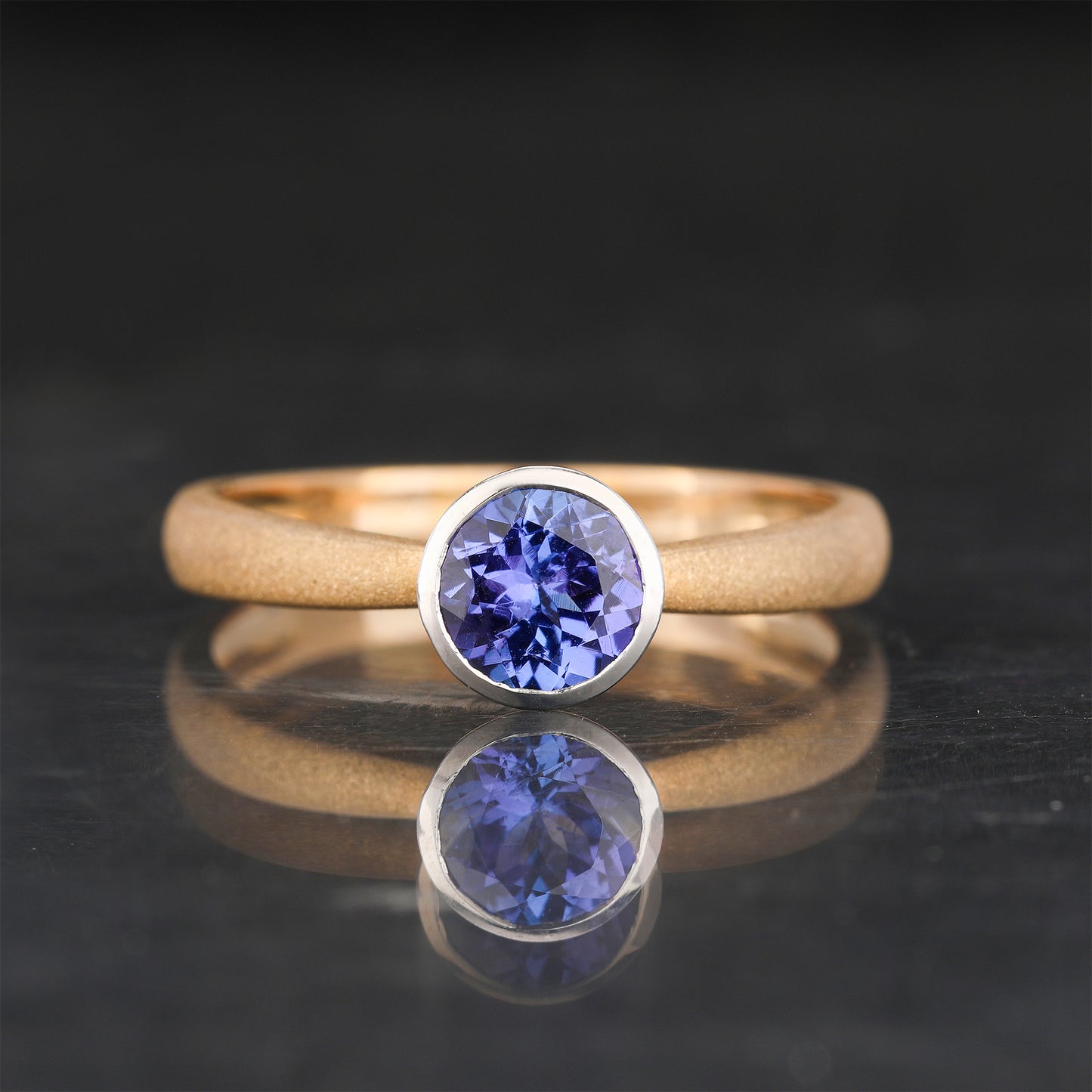 Natural Tanzanite Ring 0.95 Carats 9K Yellow Gold (Two-Tone)