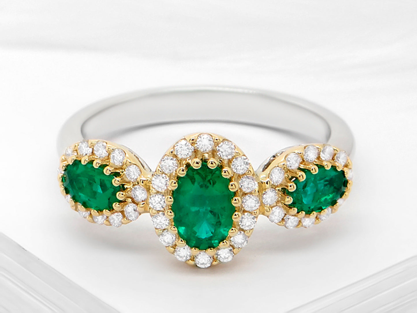 Emerald Ring With Diamonds 1.15 Carats 18K Gold