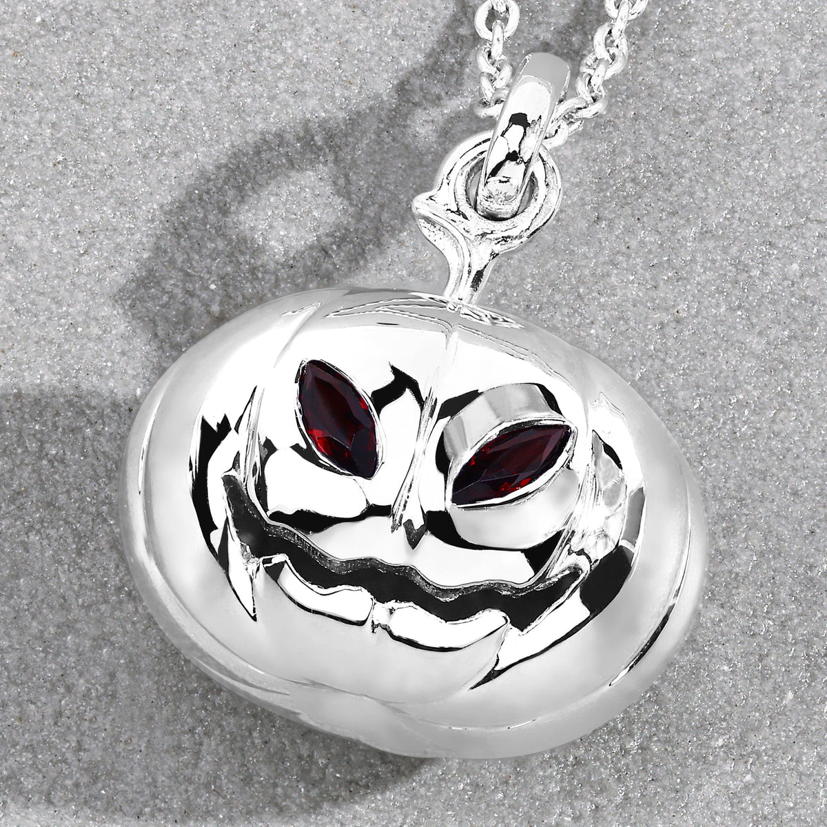 Garnet Jack-o'-Lantern Pendant 0.18 Carats Sterling Silver