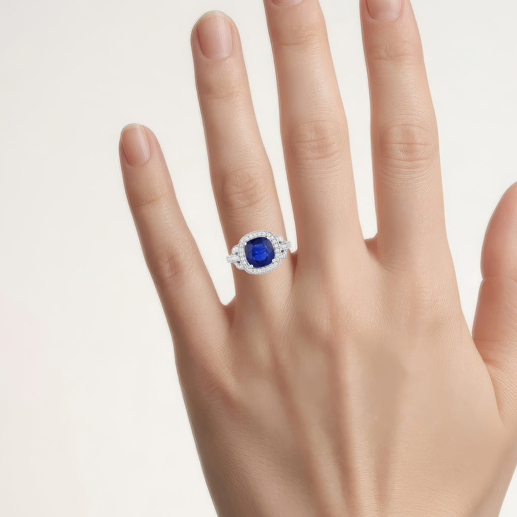 Blue Sapphire Ring With Diamonds 3.6 Carats 18K White Gold