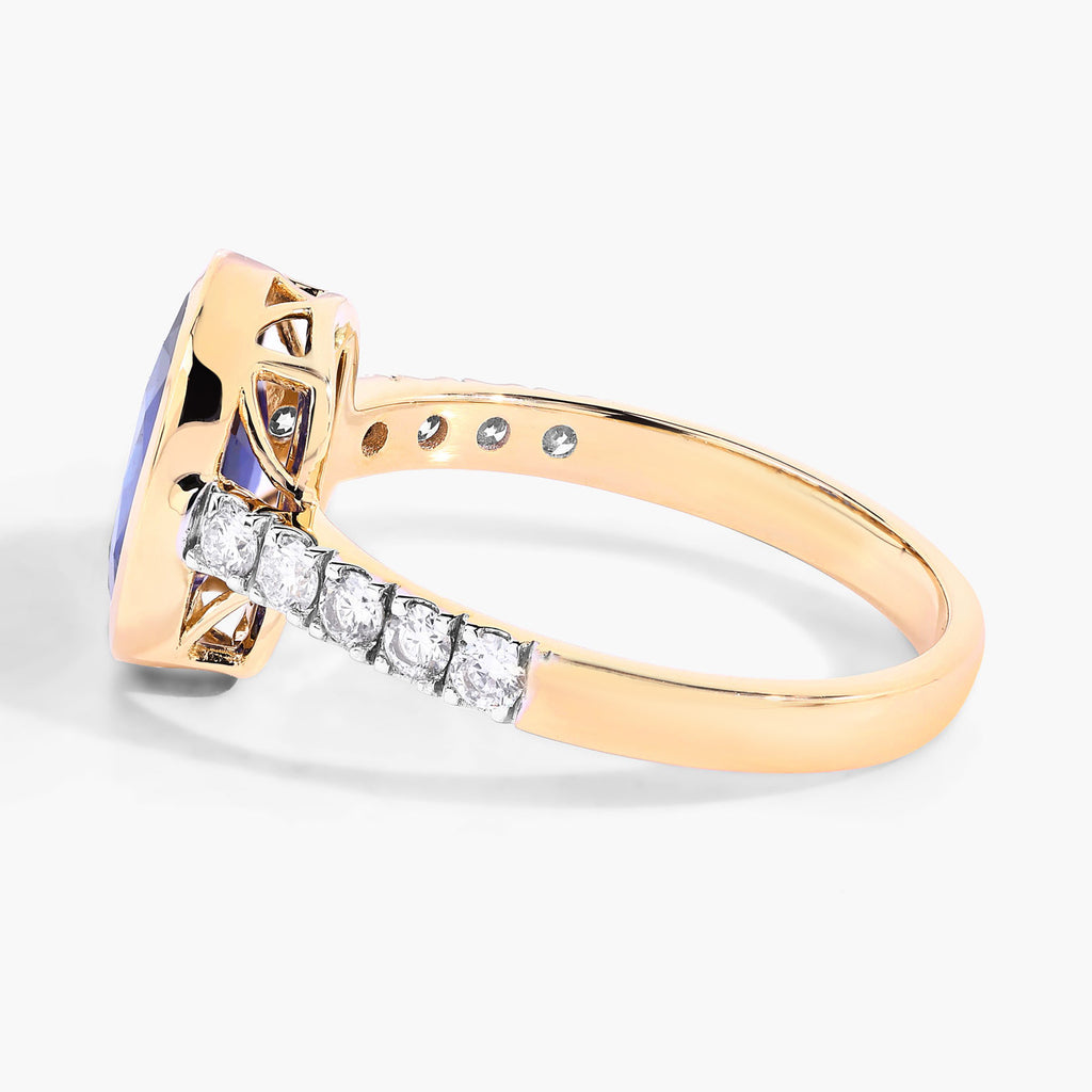 Blue Sapphire Ring With Diamonds 2.92 Carats 18K Yellow Gold