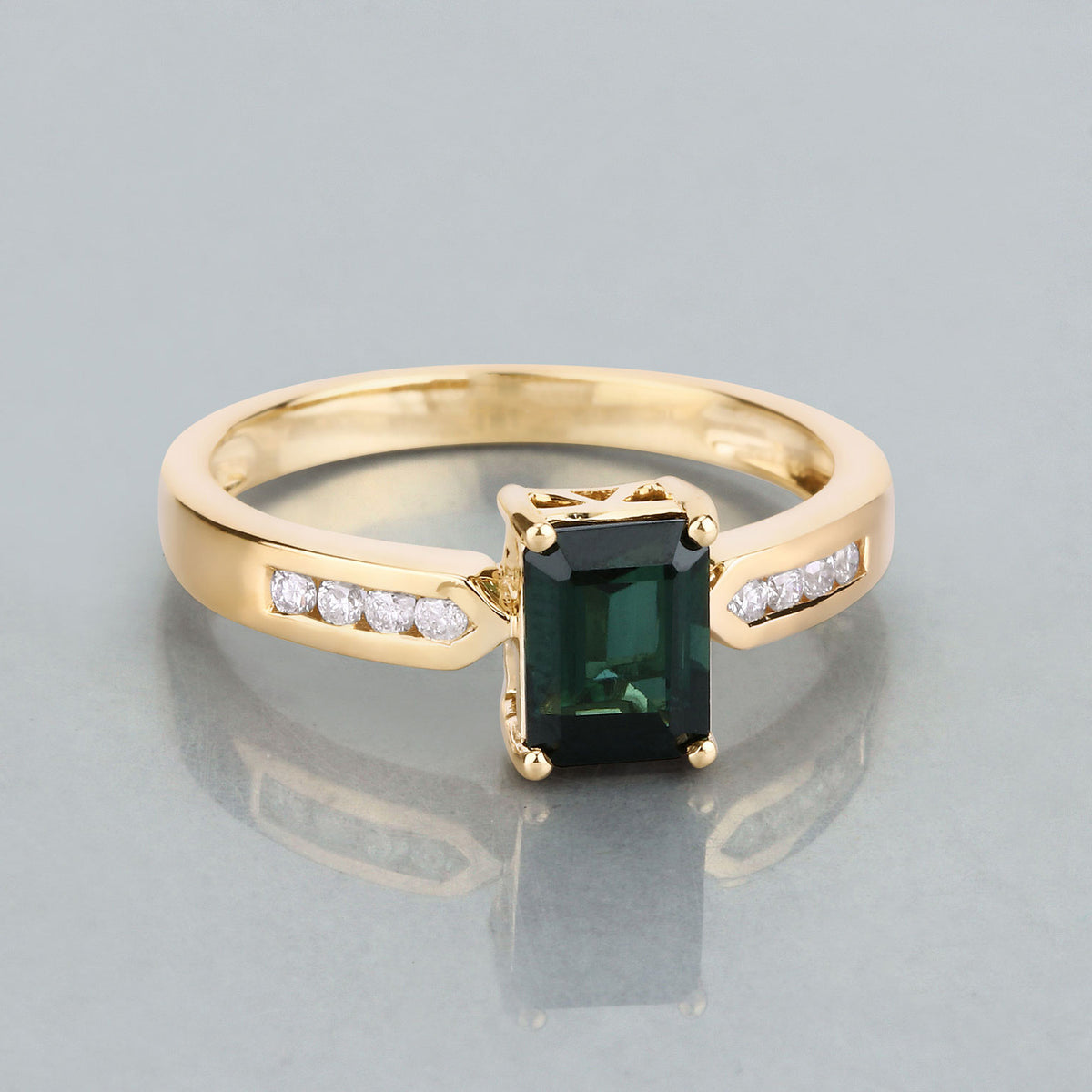 Green Tourmaline Ring With Diamonds 1.16 Carats 14K Yellow Gold