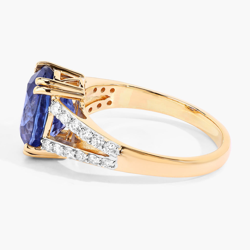 Blue Sapphire Ring With Diamonds 4.24 Carats 18K Yellow Gold