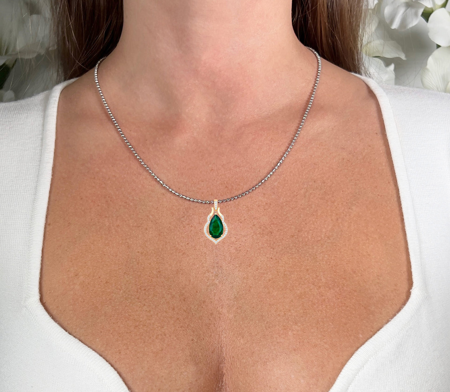 IGI Certified Zambian Emerald Necklace With Diamonds 3.60 Carats 14K Yellow Gold