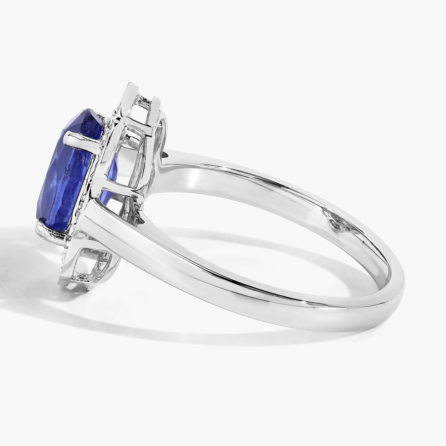 Blue Sapphire Ring With Diamonds 2.5 Carats 18K White Gold