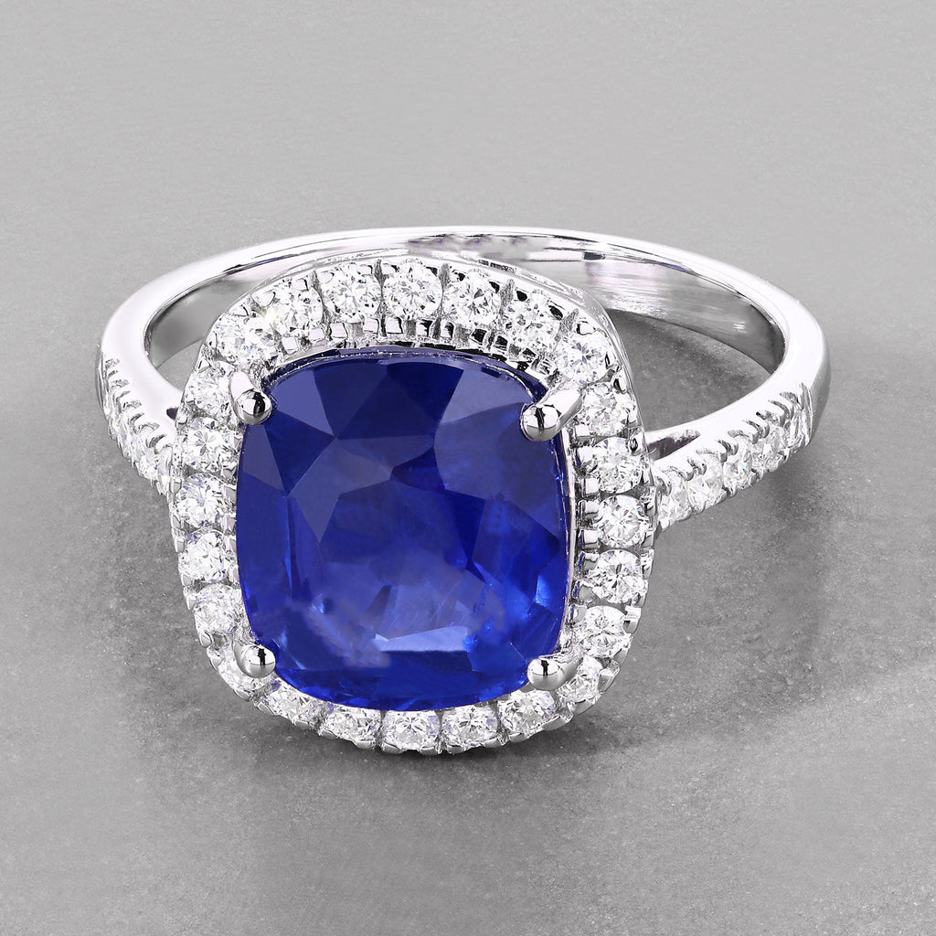 Blue Sapphire Ring With Diamonds 4.8 Carats 18K White Gold