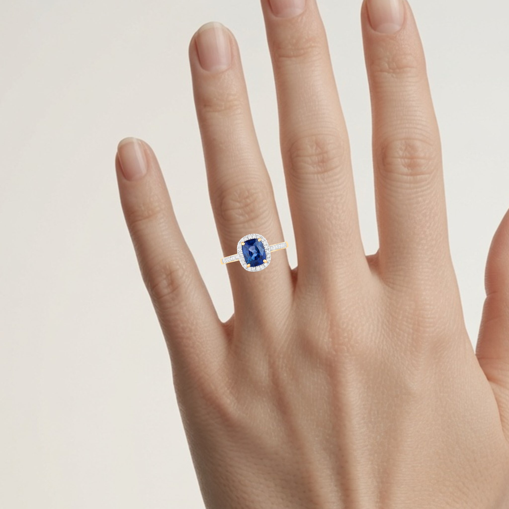 Blue Sapphire Ring With Diamonds 2.14 Carats 18K Yellow Gold