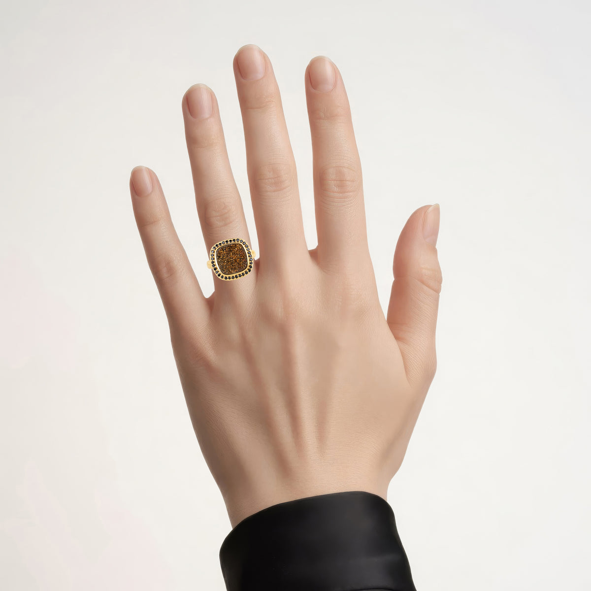 Drusy Quartz Ring With Black Spinel 6.16 Carats Gold Plated Silver